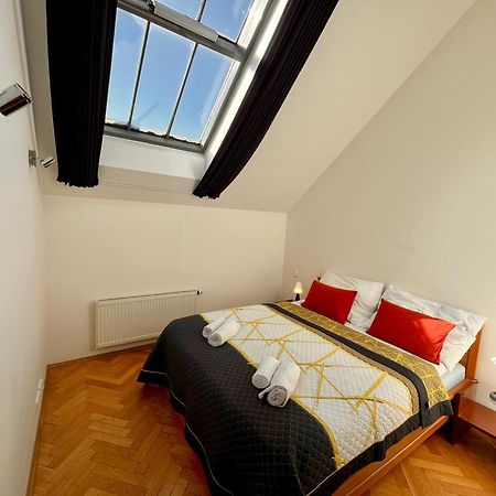 Riverbridge Apartments Prague Extérieur photo