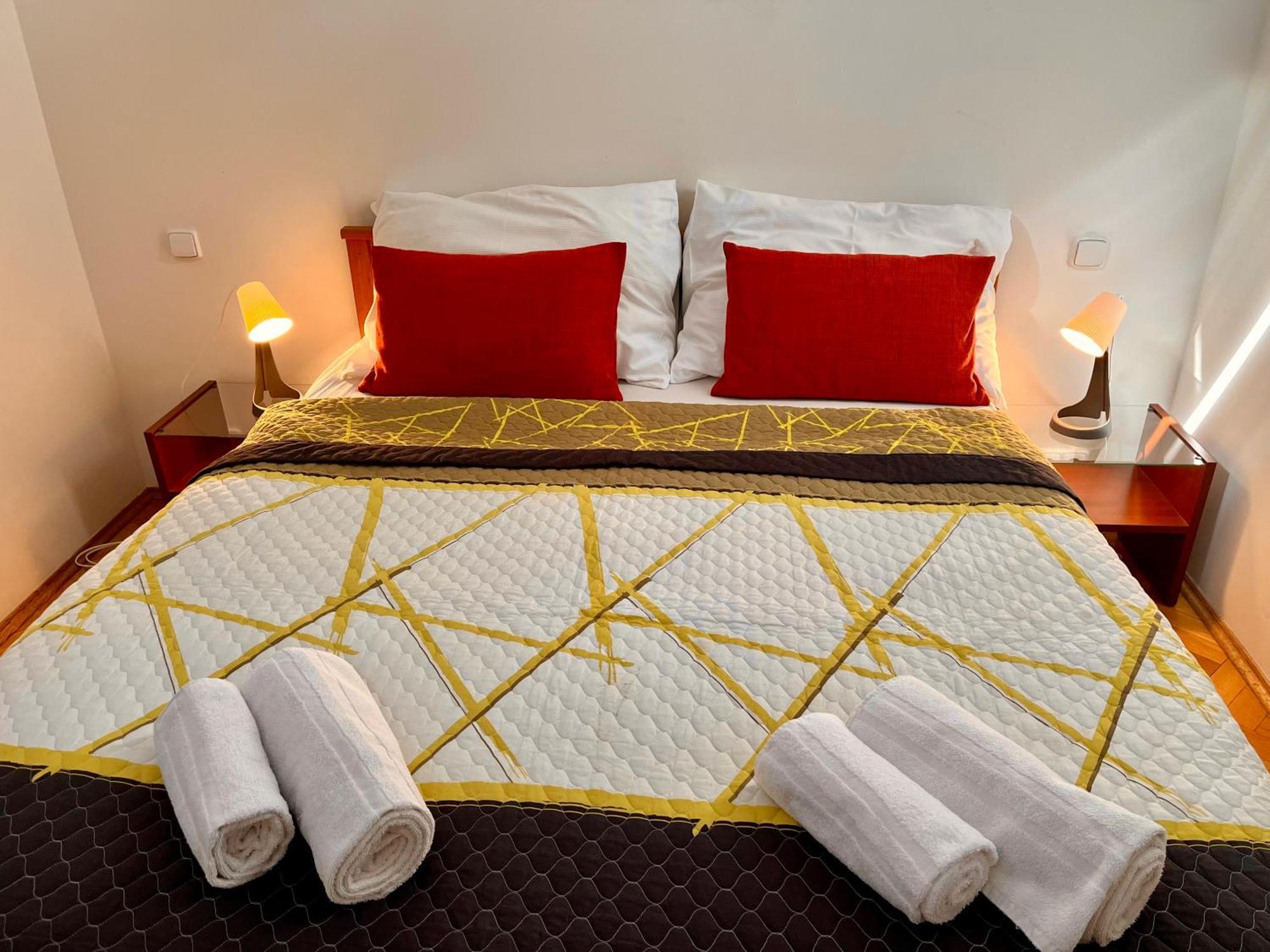 Riverbridge Apartments Prague Extérieur photo
